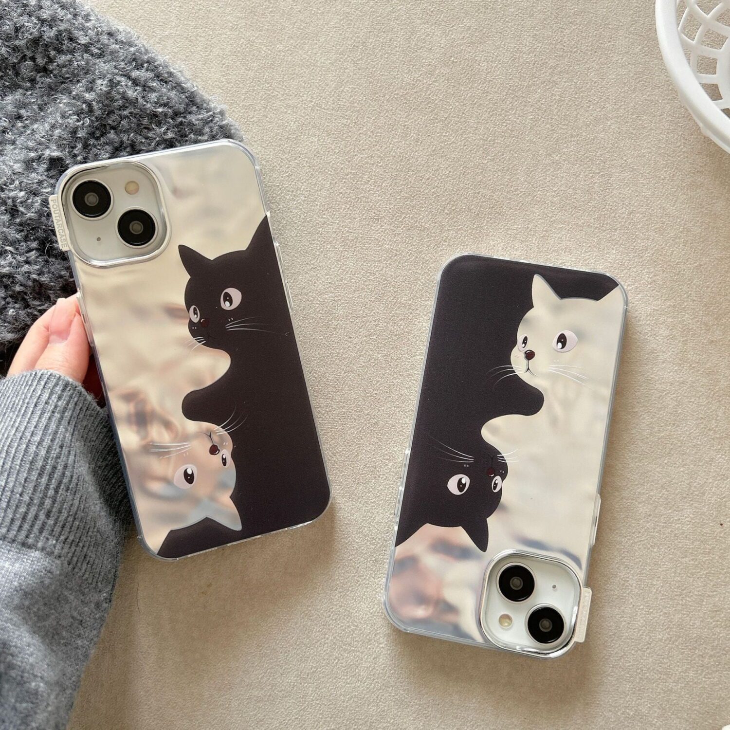 yin and yang kitty phone case