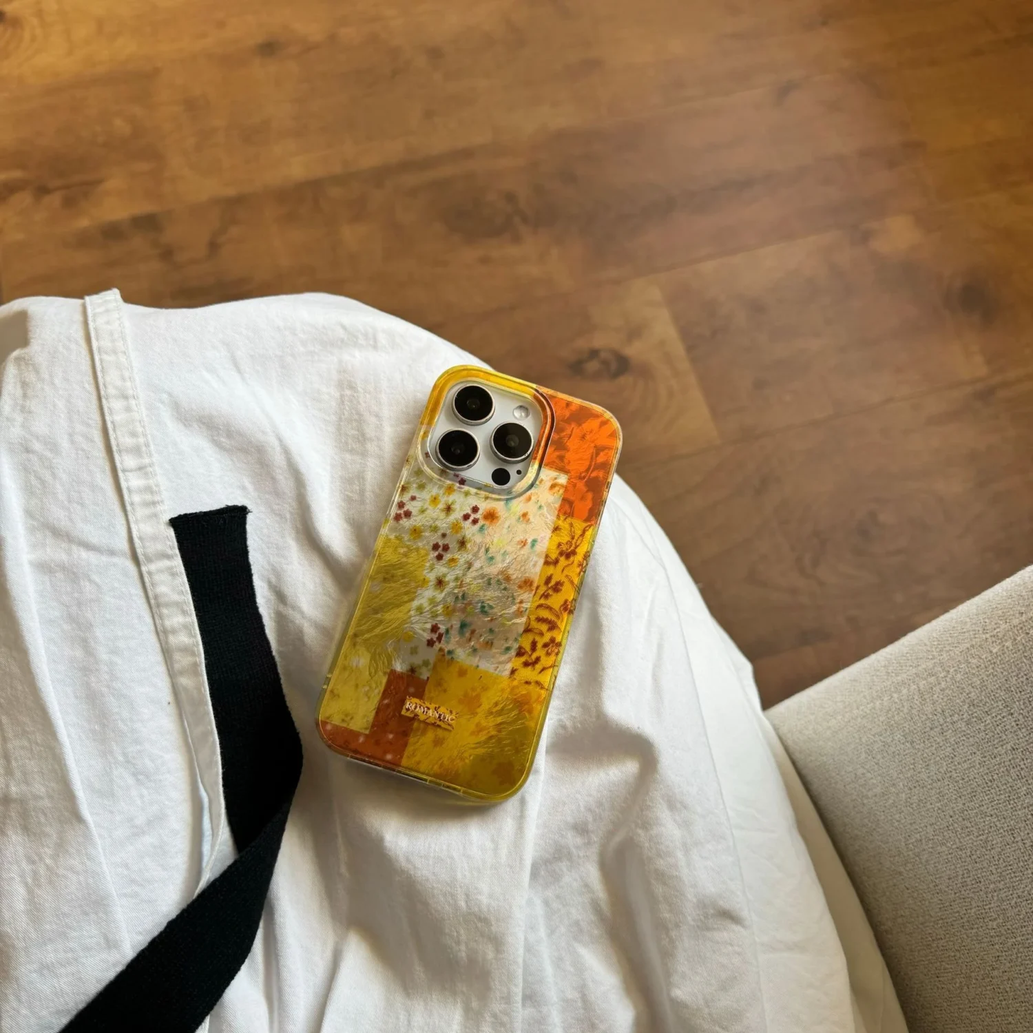 autumn fall leaves phone case