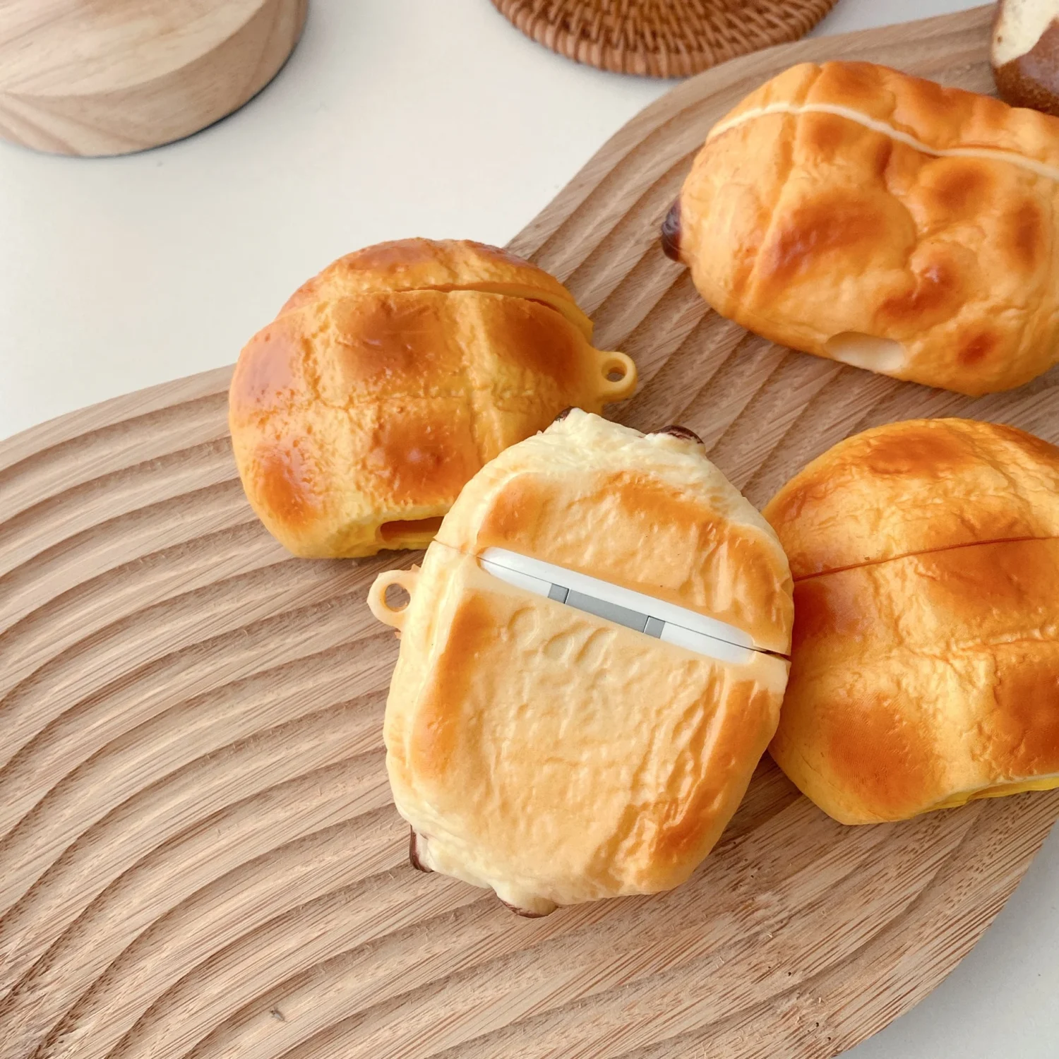 bread loaf airpod case