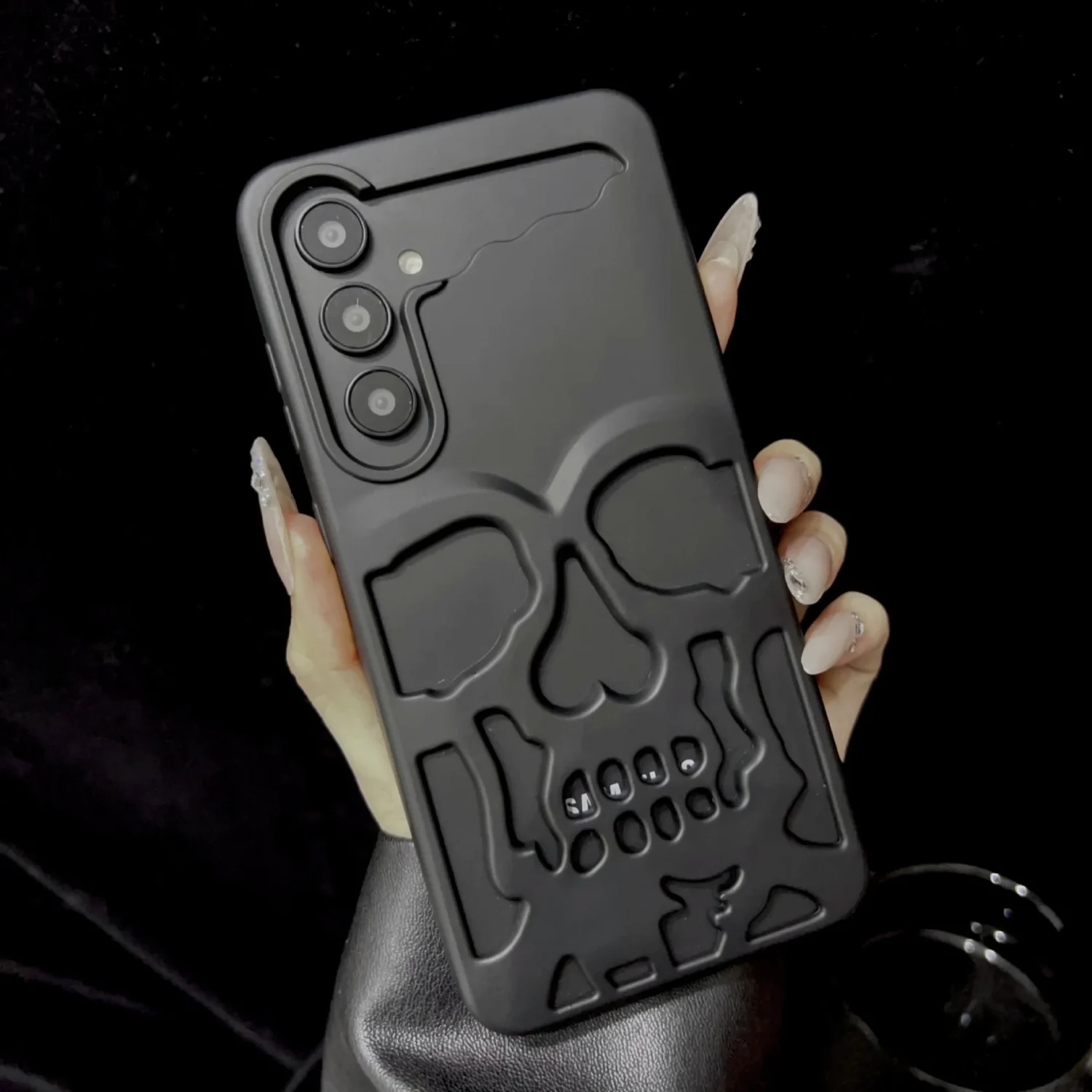 Carbon Hollow Skeleton Phone Case - Image 7