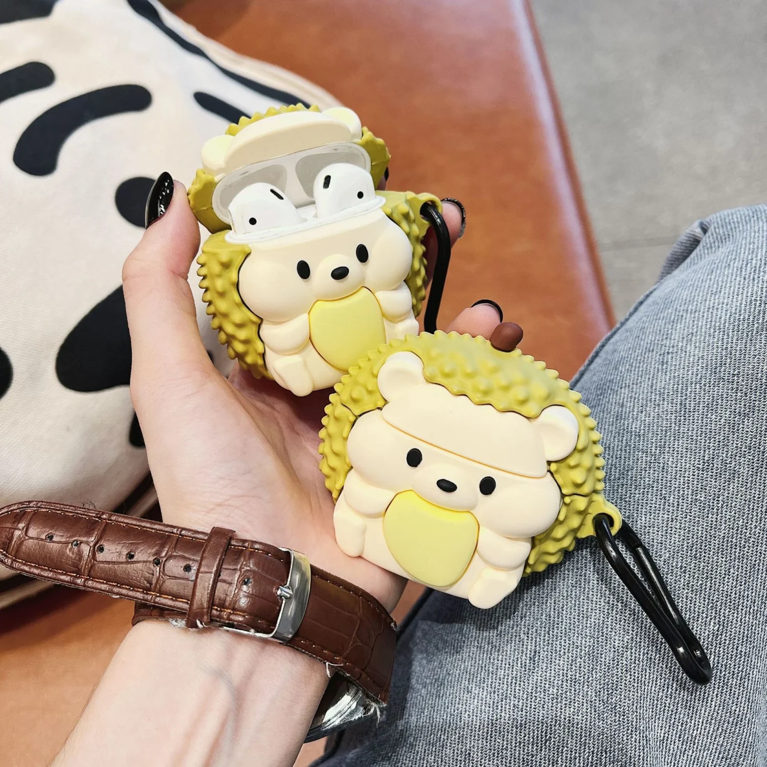 durian hedgehog airpods case