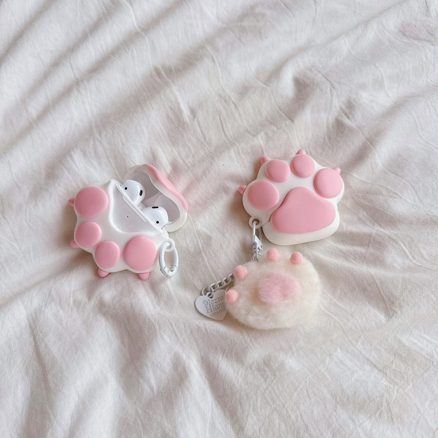 Kitty Paw Airpod Case